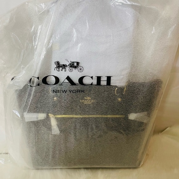 NWT Coach Brown Gallery Tote In Signature Canvas - Picture 11 of 13